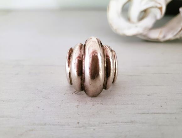 None and/or Unknown Jewelry - Vintage 1970s Sterling Silver Chunky Ribbed Dome Ring